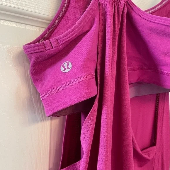 Lululemon tank - Picture 3 of 6